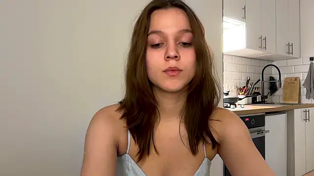 Snapshot of Addelin_Moon chatting on October 19, 2025, 3:48 pm Addelin Moon online show from October 19, 2025, 3:48 pm