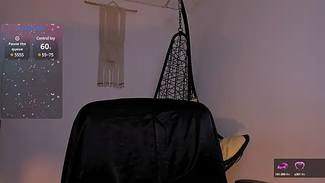 Nina-monroe online show from January 10, 2025, 10:25 pm