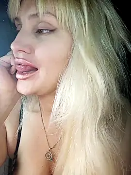 Snapshot of Freya_Milf chatting on February 17, 2026, 2:36 pm Freya Milf online show from February 17, 2026, 2:36 pm