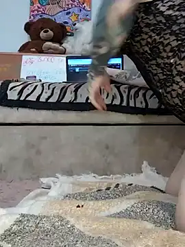 Snapshot of DiiamondAnal chatting on February 2, 2025, 6:31 pm DiiamondAnal online show from February 2, 2025, 6:31 pm