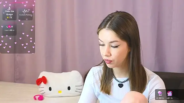 ellie kramer online show from October 12, 2025, 7:48 pm