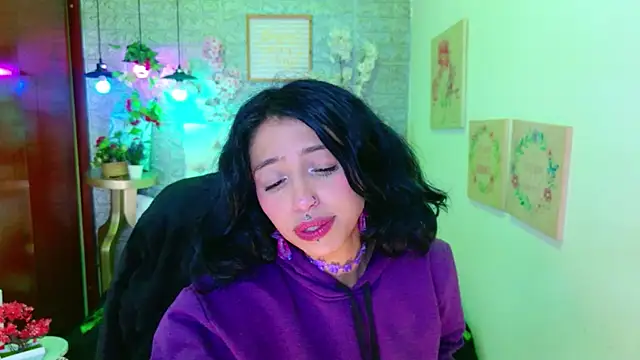 Snapshot of REDHOTTER_ chatting on February 20, 2026, 7:38 pm REDHOTTER online show from February 20, 2026, 7:38 pm