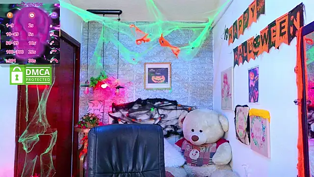 Snapshot of REDHOTTER_ chatting on October 4, 2025, 8:21 pm REDHOTTER online show from October 4, 2025, 8:21 pm