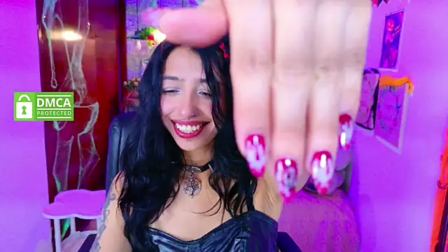 Snapshot of REDHOTTER_ chatting on October 7, 2025, 8:10 pm REDHOTTER online show from October 7, 2025, 8:10 pm