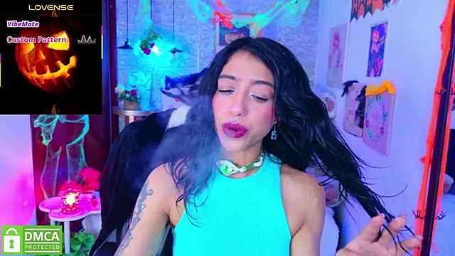 Snapshot of REDHOTTER_ chatting on October 23, 2025, 8:07 pm REDHOTTER online show from October 23, 2025, 8:07 pm