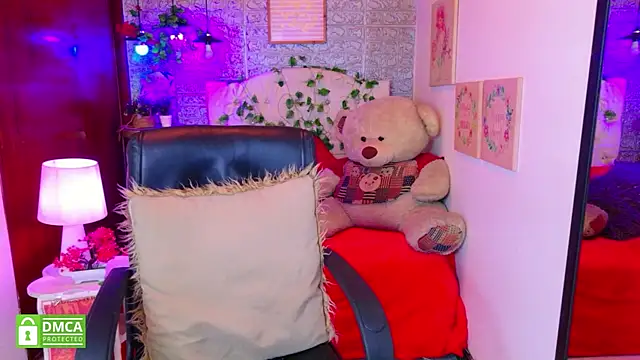 Snapshot of REDHOTTER_ chatting on January 16, 2026, 7:51 pm REDHOTTER online show from January 16, 2026, 7:51 pm