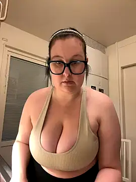 Snapshot of Misssmilf chatting on October 1, 2025, 4:55 pm Misssmilf online show from October 1, 2025, 4:55 pm