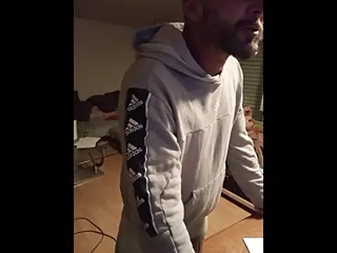 rosaeichel online show from February 5, 2026, 11:44 pm