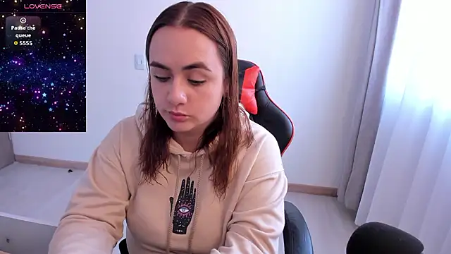 Snapshot of maryluna95 chatting on February 4, 2026, 4:35 pm maryluna95 online show from February 4, 2026, 4:35 pm