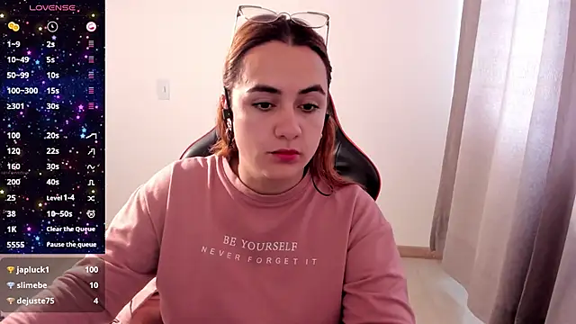 Snapshot of maryluna95 chatting on November 5, 2025, 5:05 pm maryluna95 online show from November 5, 2025, 5:05 pm