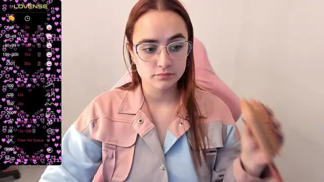 Snapshot of maryluna95 chatting on February 18, 2025, 1:54 am maryluna95 online show from February 18, 2025, 1:54 am