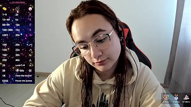 Snapshot of maryluna95 chatting on October 10, 2025, 5:14 pm maryluna95 online show from October 10, 2025, 5:14 pm