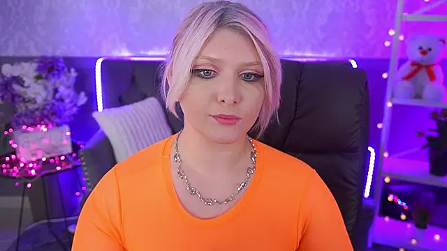 CoolTatis online show from November 3, 2025, 2:31 pm