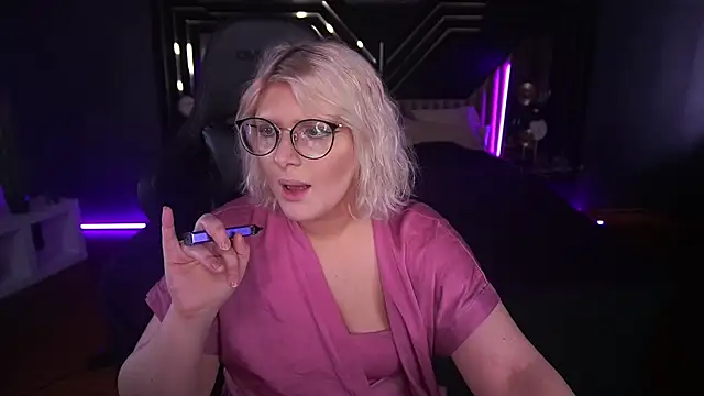 CoolTatis online show from March 2, 2025, 7:21 am