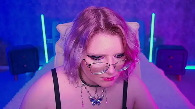 CoolTatis online show from April 13, 2026, 6:17 am