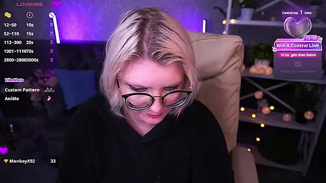 CoolTatis online show from March 18, 2025, 5:12 pm