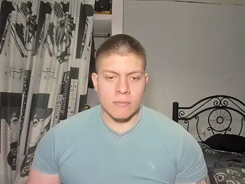 Snapshot of regan_jhonso chatting on October 1, 2025, 6:07 am regan jhonso online show from October 1, 2025, 6:07 am