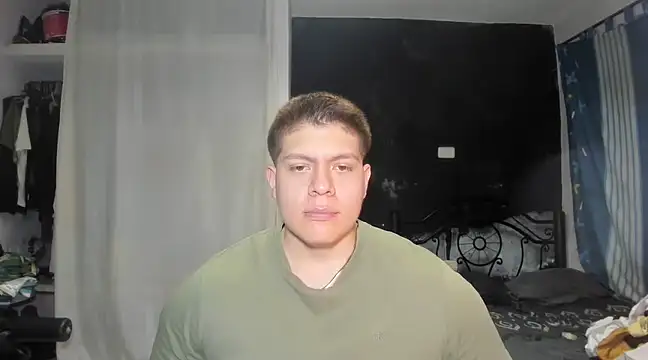 Snapshot of regan_jhonso chatting on March 16, 2025, 4:09 am regan jhonso online show from March 16, 2025, 4:09 am