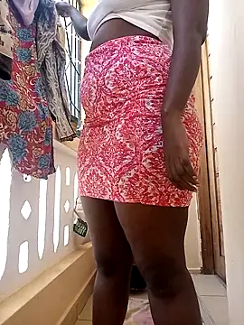 zainabsmile online show from December 4, 2025, 9:41 am