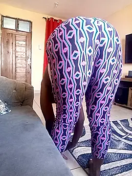 zainabsmile online show from January 11, 2026, 8:32 am