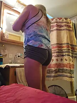 annika lately online show from June 26, 2026, 3:01 am