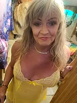 annika lately online show from March 28, 2026, 3:29 am