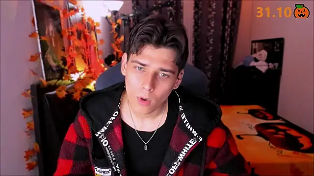 Foxicfu online show from October 22, 2025, 5:01 pm