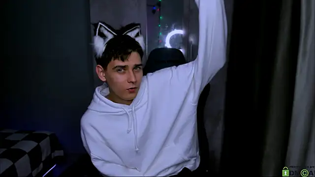 Foxicfu online show from February 6, 2025, 2:58 pm