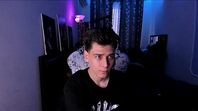 Snapshot of Foxicfu chatting on February 1, 2026, 11:52 am Foxicfu online show from February 1, 2026, 11:52 am