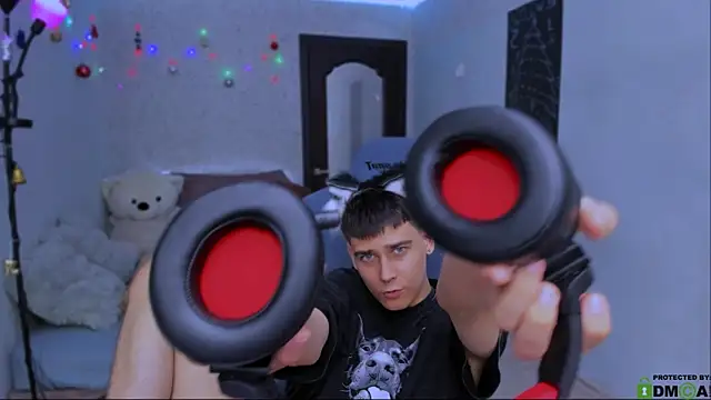 Foxicfu online show from January 11, 2025, 1:43 pm