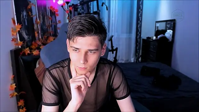 Foxicfu online show from October 6, 2025, 5:57 pm