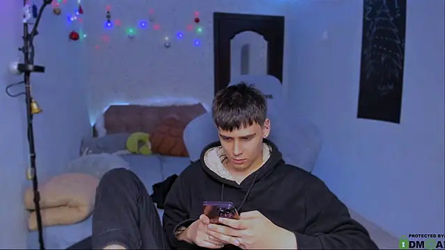 Foxicfu online show from January 27, 2025, 4:33 pm