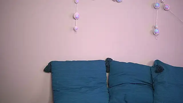 BritneyHudson online show from December 15, 2025, 11:27 am