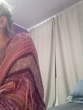 BritneyHudson online show from October 18, 2025, 1:29 am