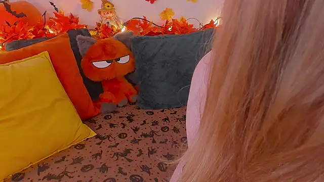 Tori the witch online show from October 27, 2025, 6:03 am