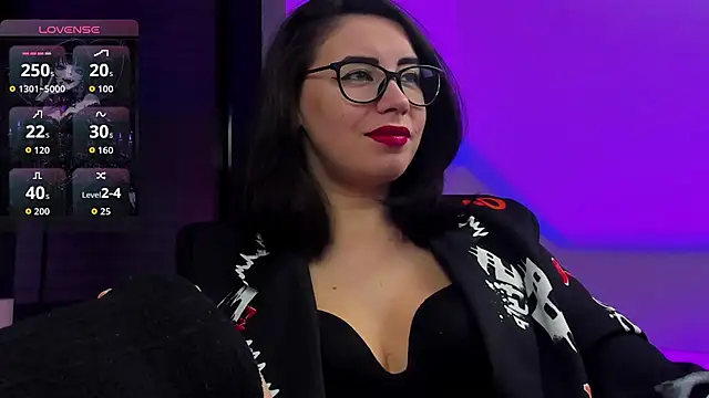 Snapshot of RitaSonnet chatting on February 4, 2026, 10:43 am RitaSonnet online show from February 4, 2026, 10:43 am