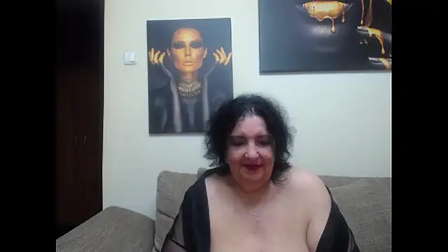 maturekorine online show from April 16, 2026, 9:39 pm