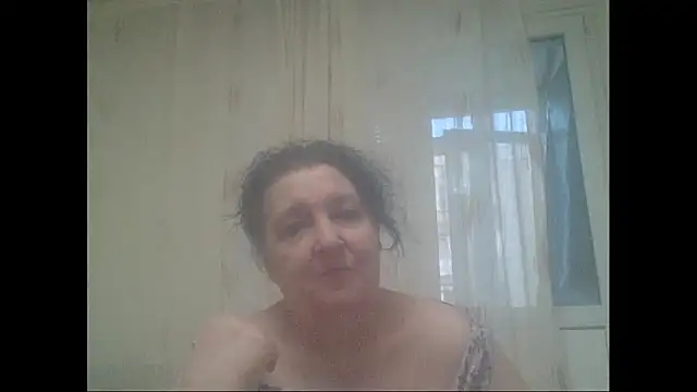 maturekorine online show from April 12, 2026, 4:43 pm