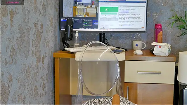 Snapshot of YourBurnWish chatting on March 18, 2025, 11:33 am YourBurnWish online show from March 18, 2025, 11:33 am