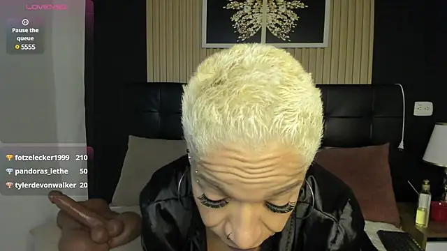 Snapshot of summer_night_ chatting on February 27, 2025, 2:10 pm summer night online show from February 27, 2025, 2:10 pm