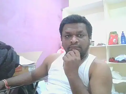 Snapshot of ITGuyhyd chatting on February 9, 2026, 5:33 pm ITGuyhyd online show from February 9, 2026, 5:33 pm