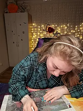 D0nna  online show from March 15, 2026, 10:17 pm