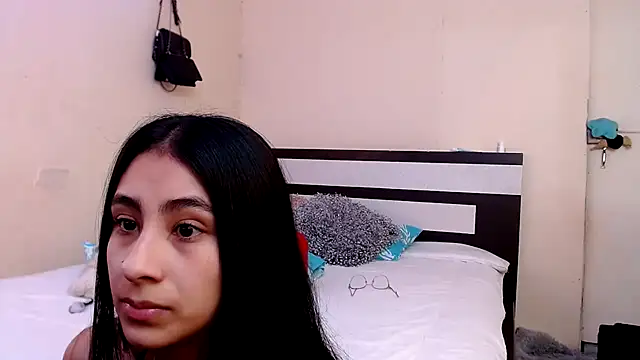 Snapshot of chika_hellar chatting on September 19, 2025, 10:14 pm chika hellar online show from September 19, 2025, 10:14 pm