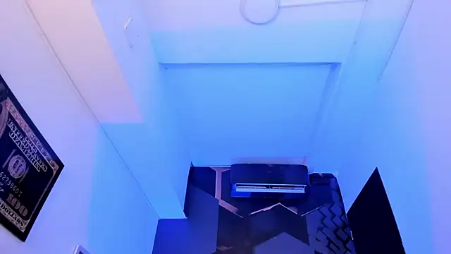 Snapshot of Elsalombardi_ chatting on September 9, 2025, 12:14 pm Elsalombardi online show from September 9, 2025, 12:14 pm