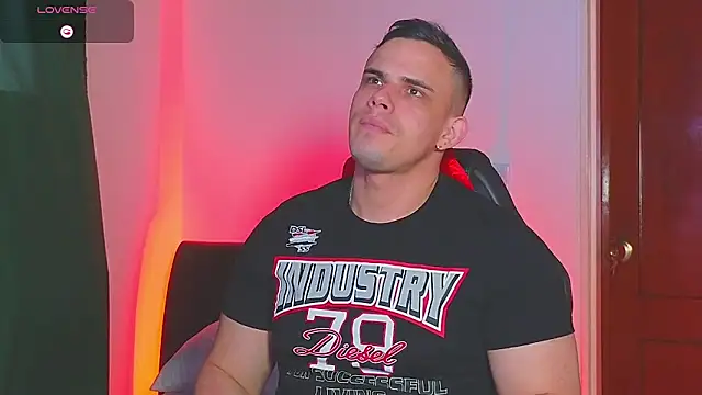 Regansmiths online show from December 15, 2025, 10:37 pm