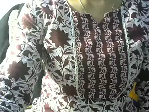 momo lov online show from February 15, 2025, 5:19 am