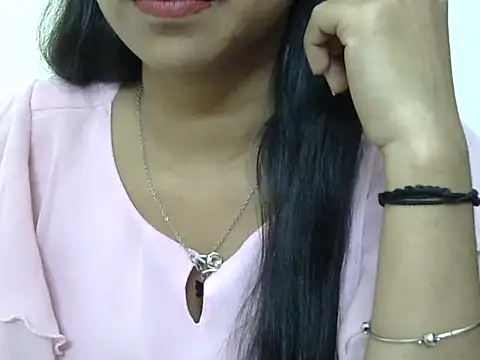 momo lov online show from March 17, 2025, 5:23 am