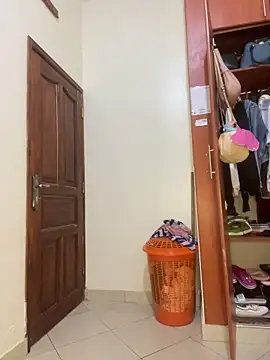 sweet18creamybigpussy online show from September 26, 2025, 8:27 pm