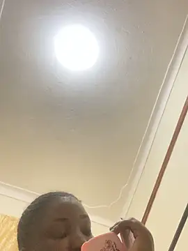 sweet18creamybigpussy online show from October 17, 2025, 7:48 pm