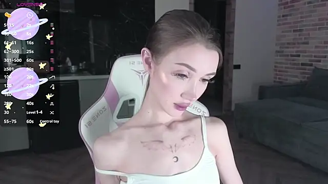 sweetiebones online show from February 17, 2025, 1:55 pm